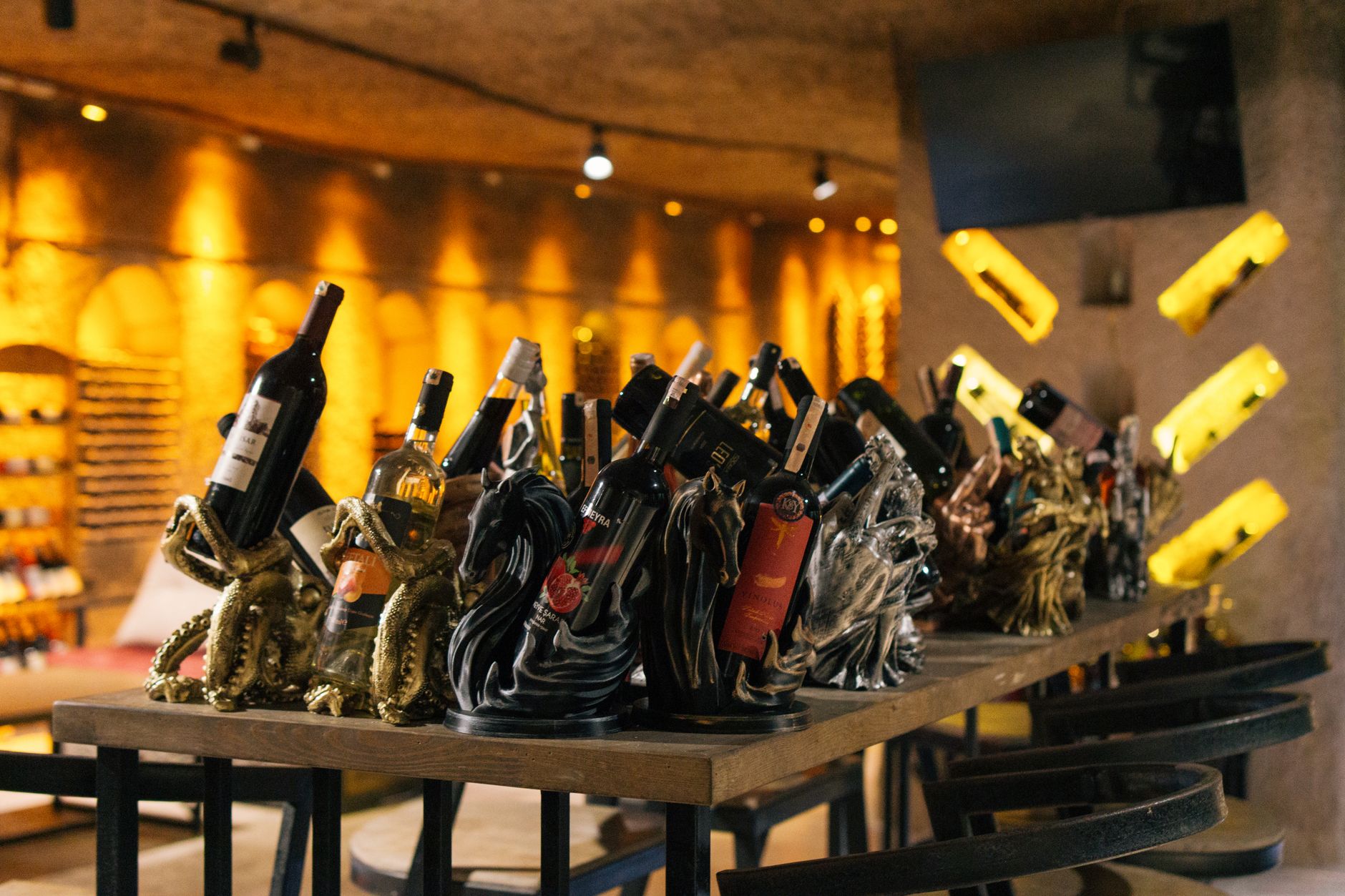 Wine Bar Website Must-Haves: Tastings, Events, Reservations