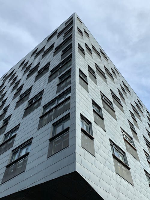 Foto profissional grátis de aparência, céu nublado, construção