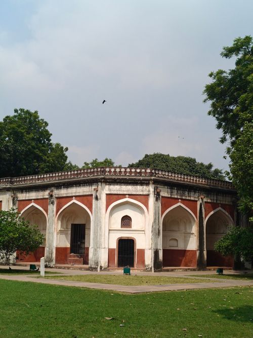Free Historic Mughal structure in Humayun's Tomb complex, New Delhi, showcasing traditional architecture. Stock Photo