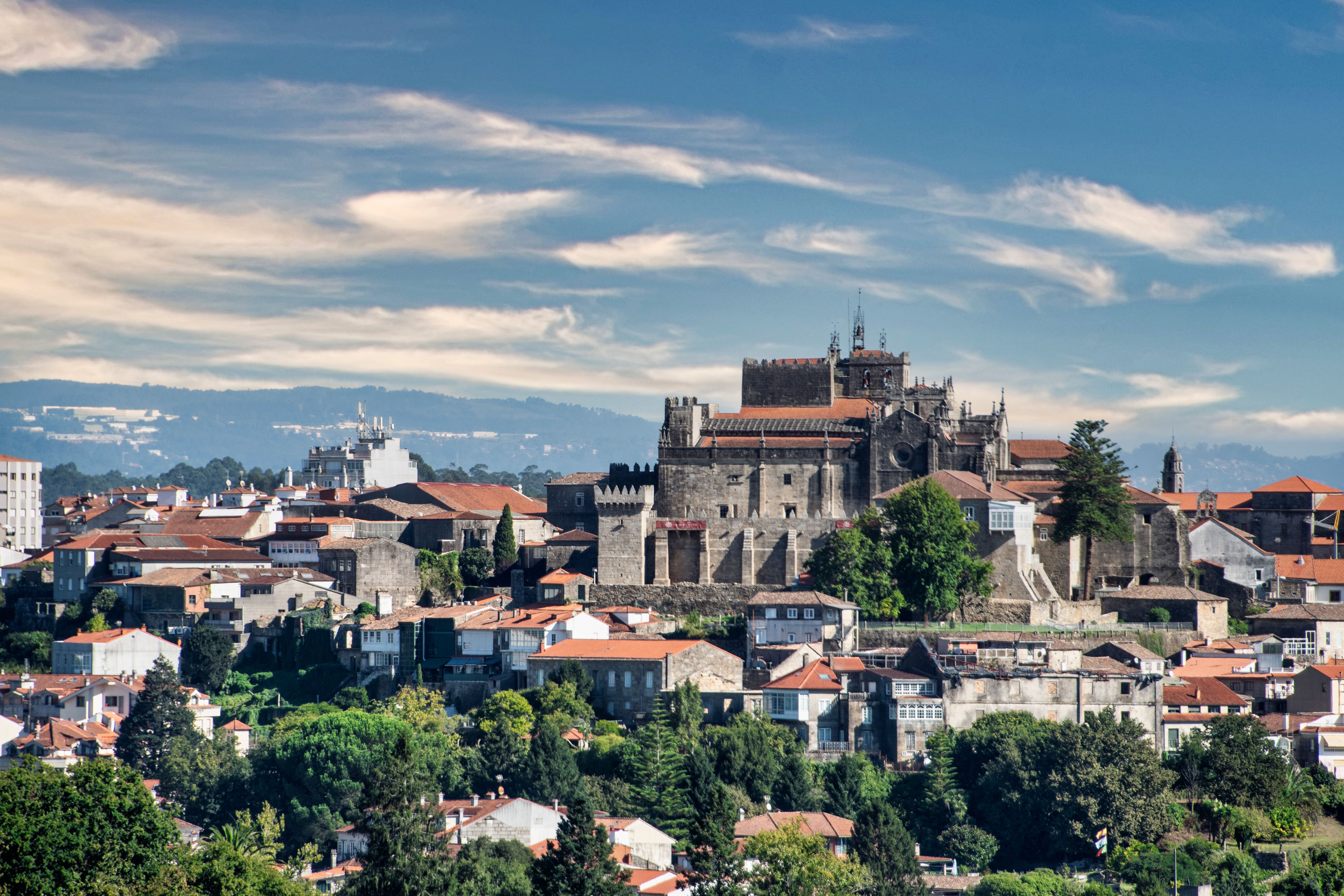 Porto to Guimarães Day Trip: How to Plan by Train and Bus