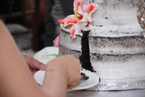 Foto d'estoc gratuïta de boda, indulgència, mà