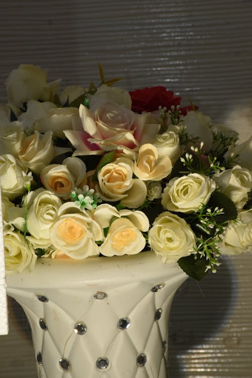 Free stock photo of prewedding, wedding accessories, wedding bouquet Stock Photo