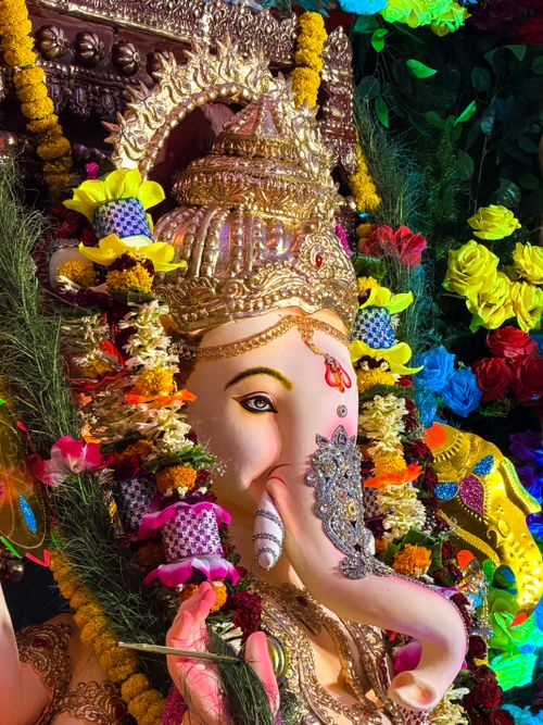 Free Colorful floral decorated Ganesh statue in Kolkata, India, during festival. Stock Photo
