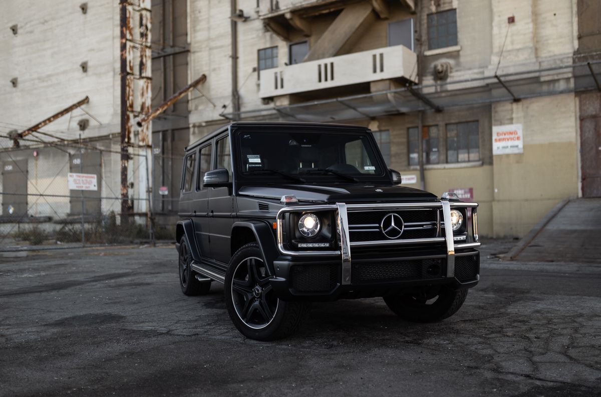 SUV