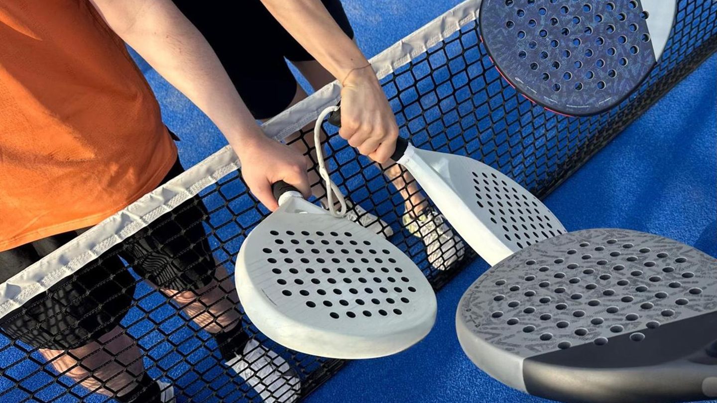 Le padel en 2026 : pourquoi ce sport séduit autant et comment se lancer