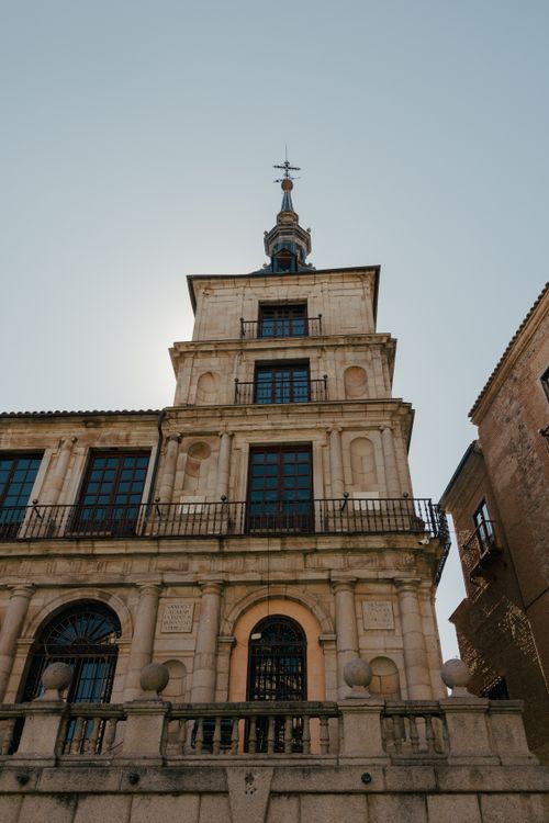 Free A historic building with classic architecture captured under a clear sky in daylight. Stock Photo