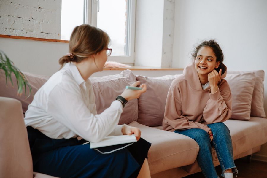 Client talking openly with her coach