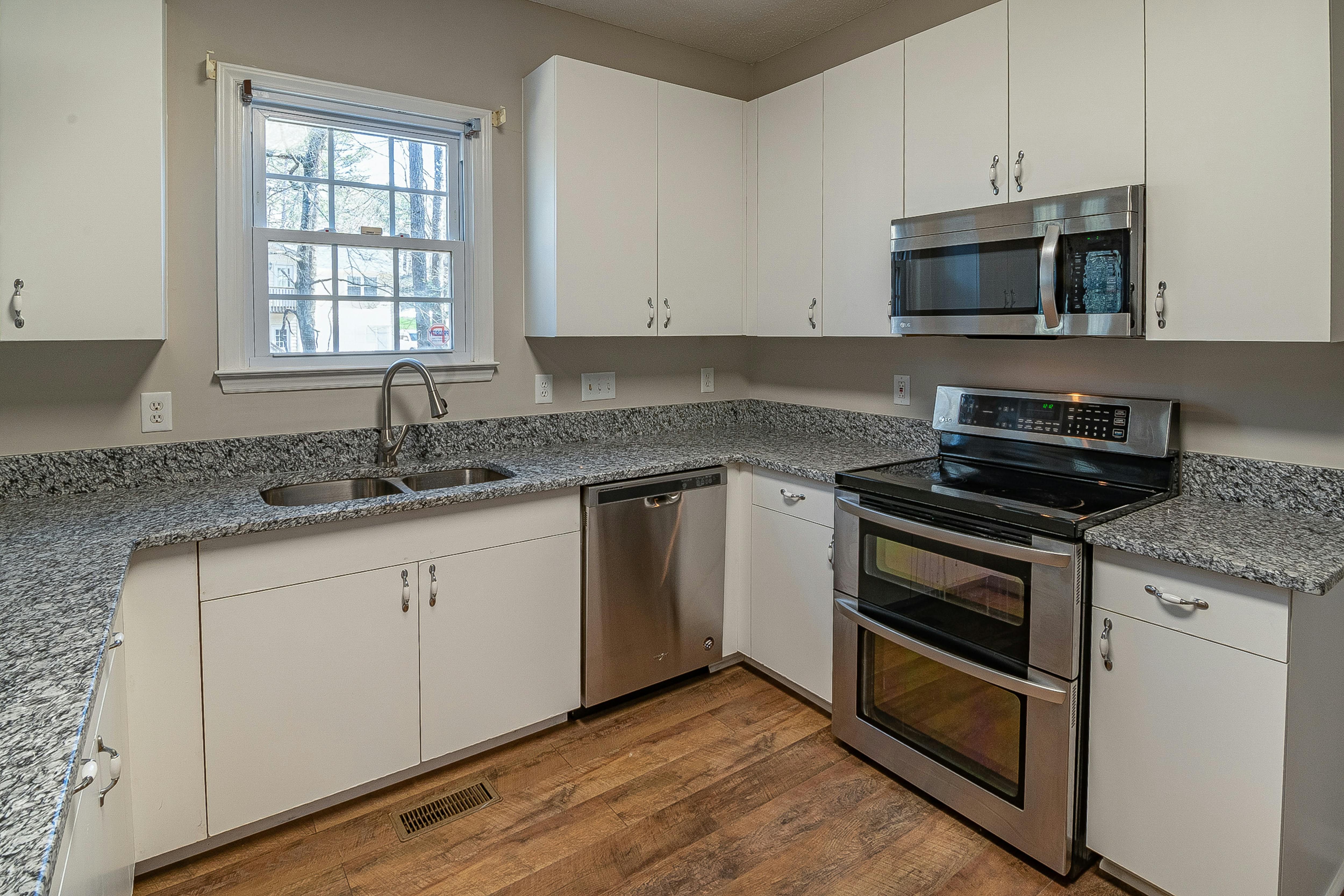 pexels-photo-3958951.jpeg?cs=srgbu0026dl=white-wooden-kitchen-cabinet-near-white-wooden-framed-glass-3958951.jpgu0026fm=jpg