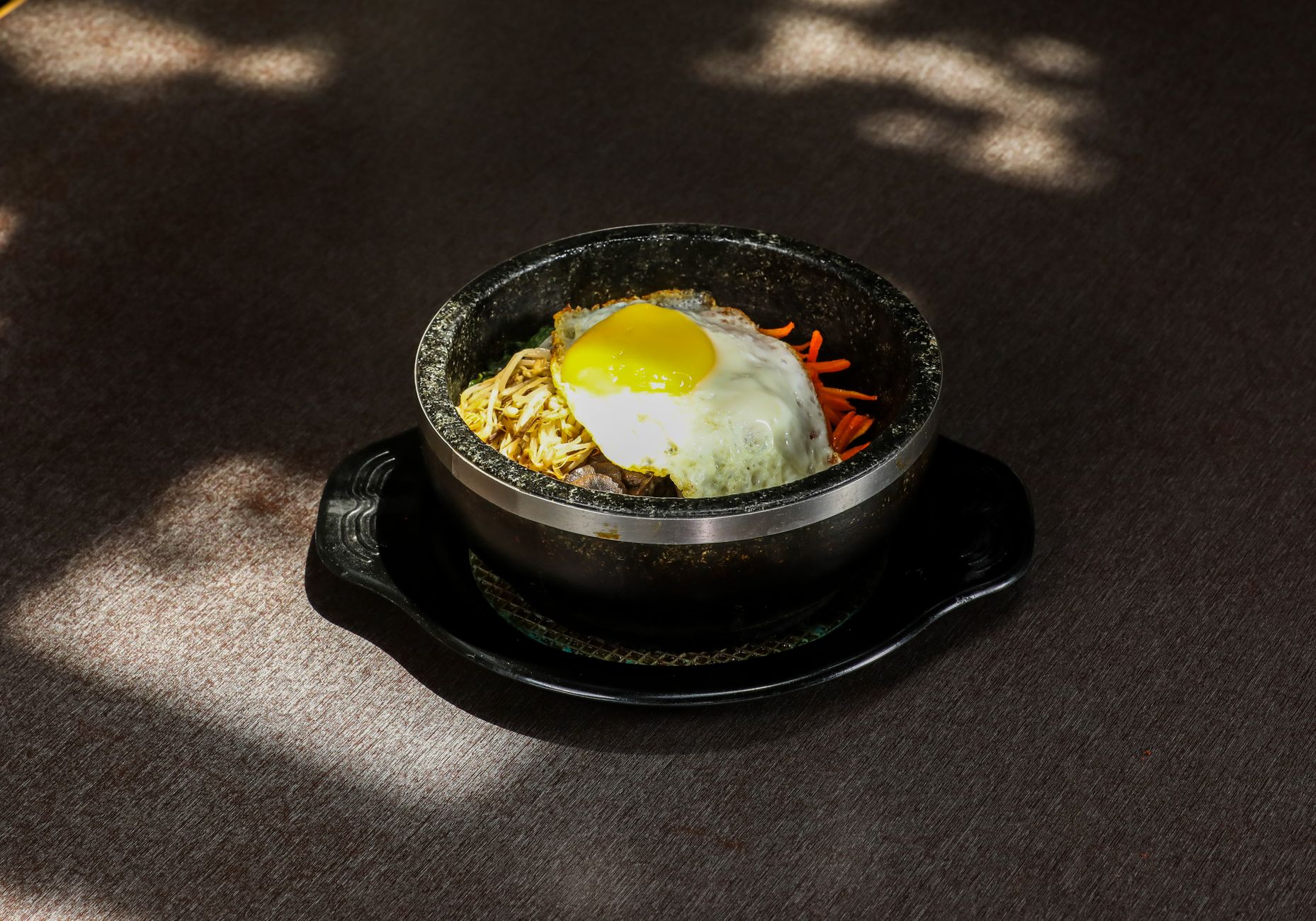 dolsot bibimbap stone bowl food close up