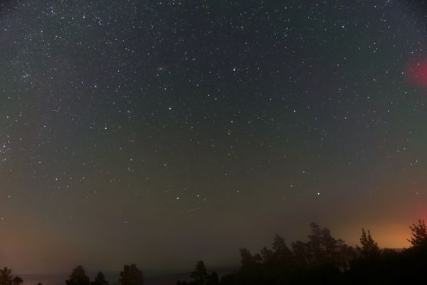Ciel étoilé sur la Galice, avec la galaxie d'Andromède visible