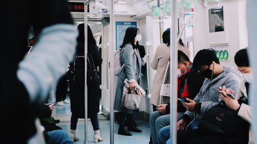 Gente Dentro De Un Tren