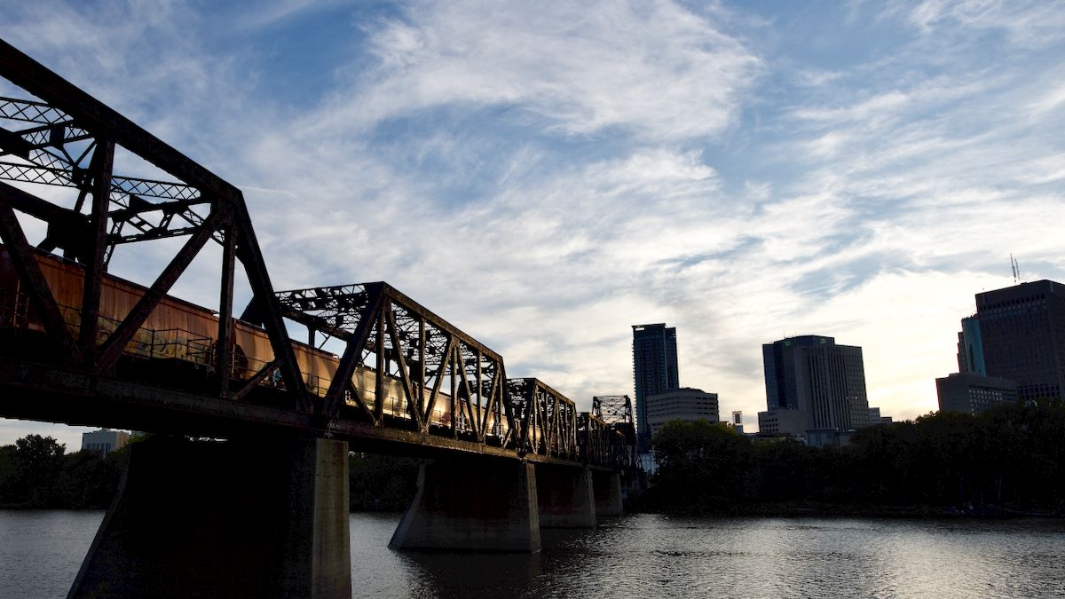 Best Holiday Giveaways in Saint Paul, MN: 2026 Local Guide