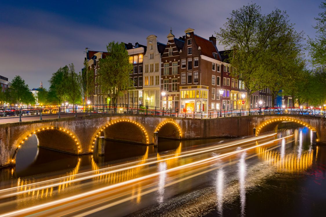 Gratis Fotografía Secuencial De Las Luces De La Ciudad Durante La Noche Foto de stock
