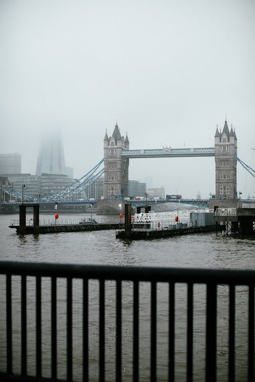 Free Photo of Tower Bridge Under Misty Weather Stock Photo
