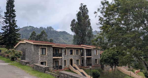 Hotel Hilltop - Basic