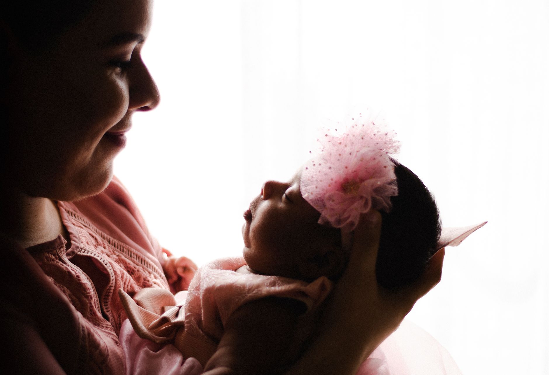 Beyond the Bump: Real Postpartum Symptoms New Moms Experience