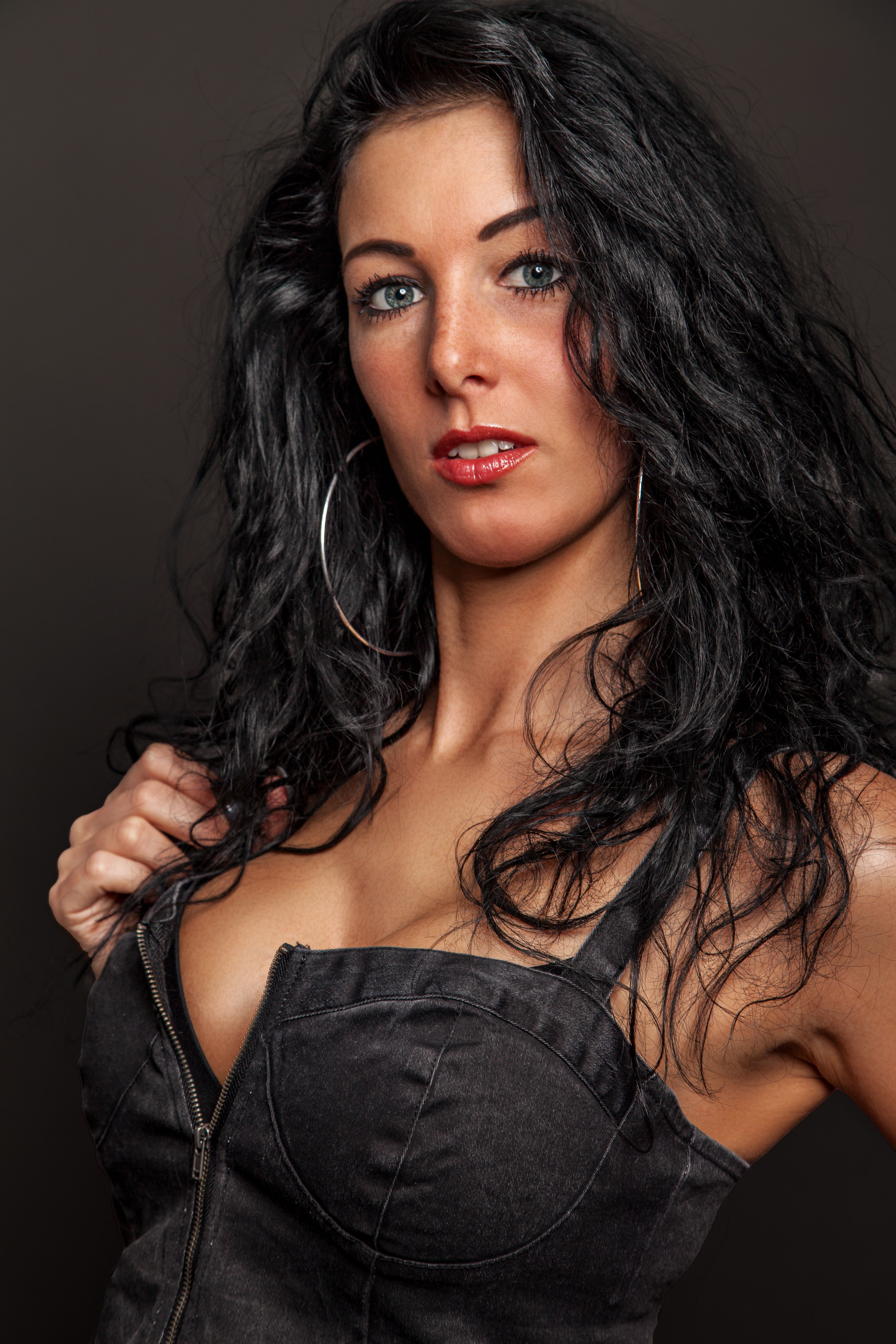 Inès, 25