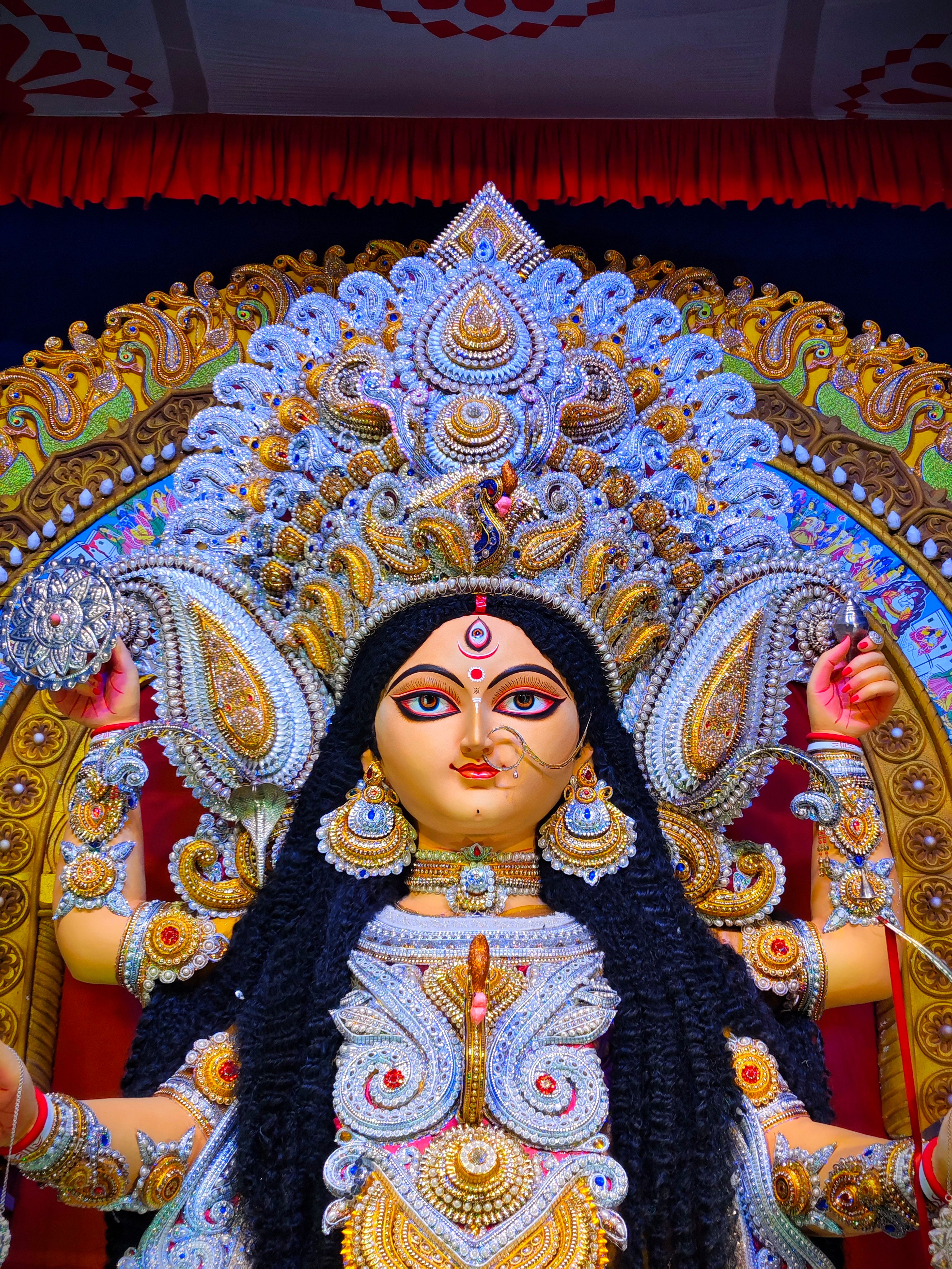 Lichutala Idol