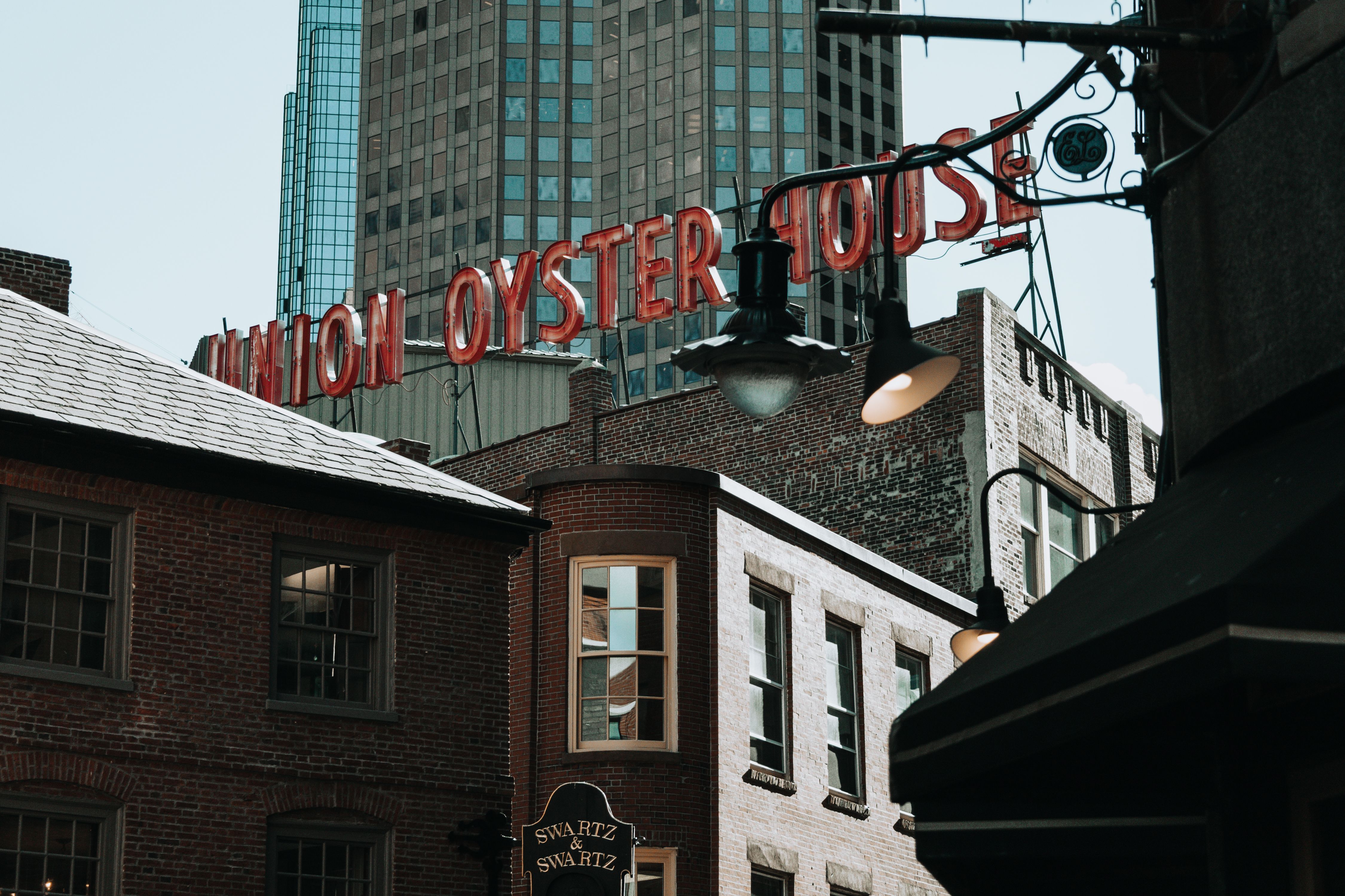 Top St. Louis, MO Restaurant Freebies With No Purchase Necessary: Safe Entry Guide