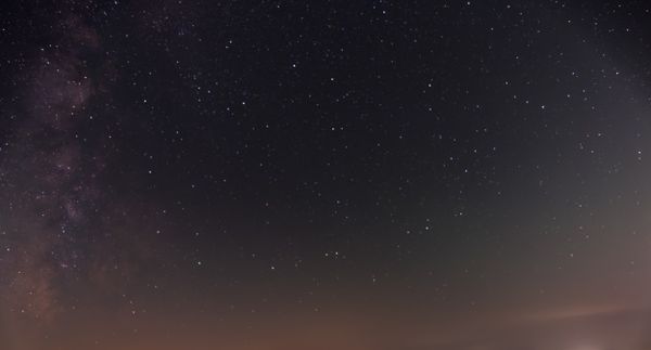 Voie lactée et étoiles dans le ciel nocturne, près de Lugo