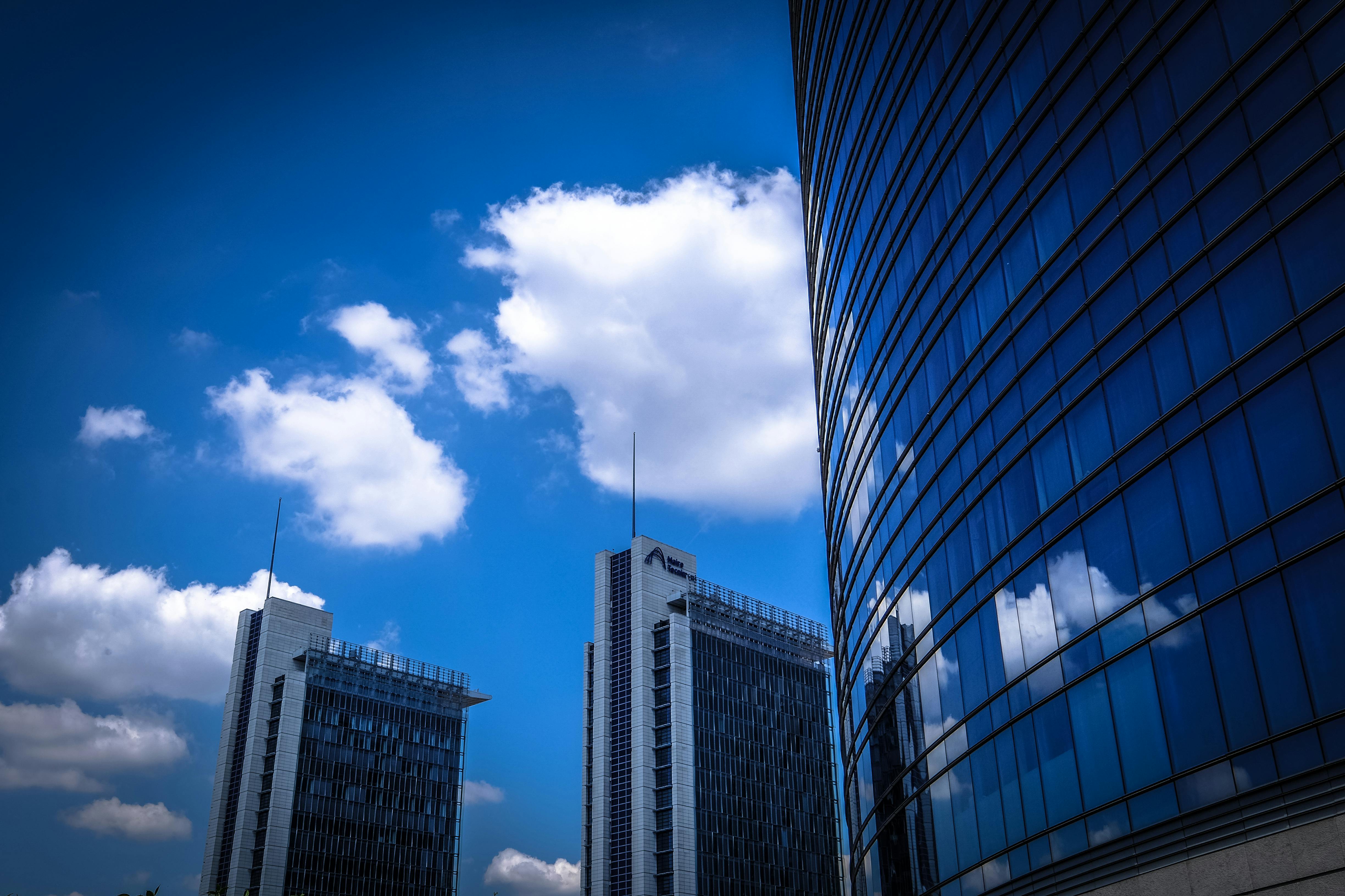 Architectural Photography Of Building · Free Stock Photo