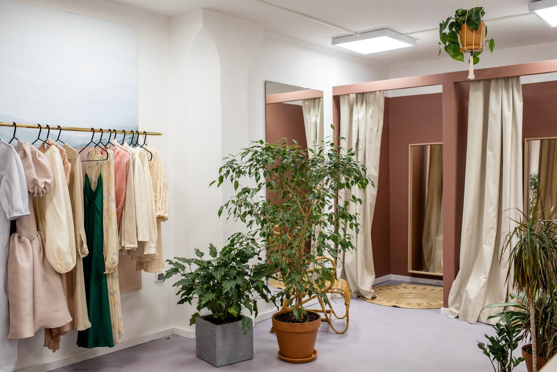 praying in public fitting room