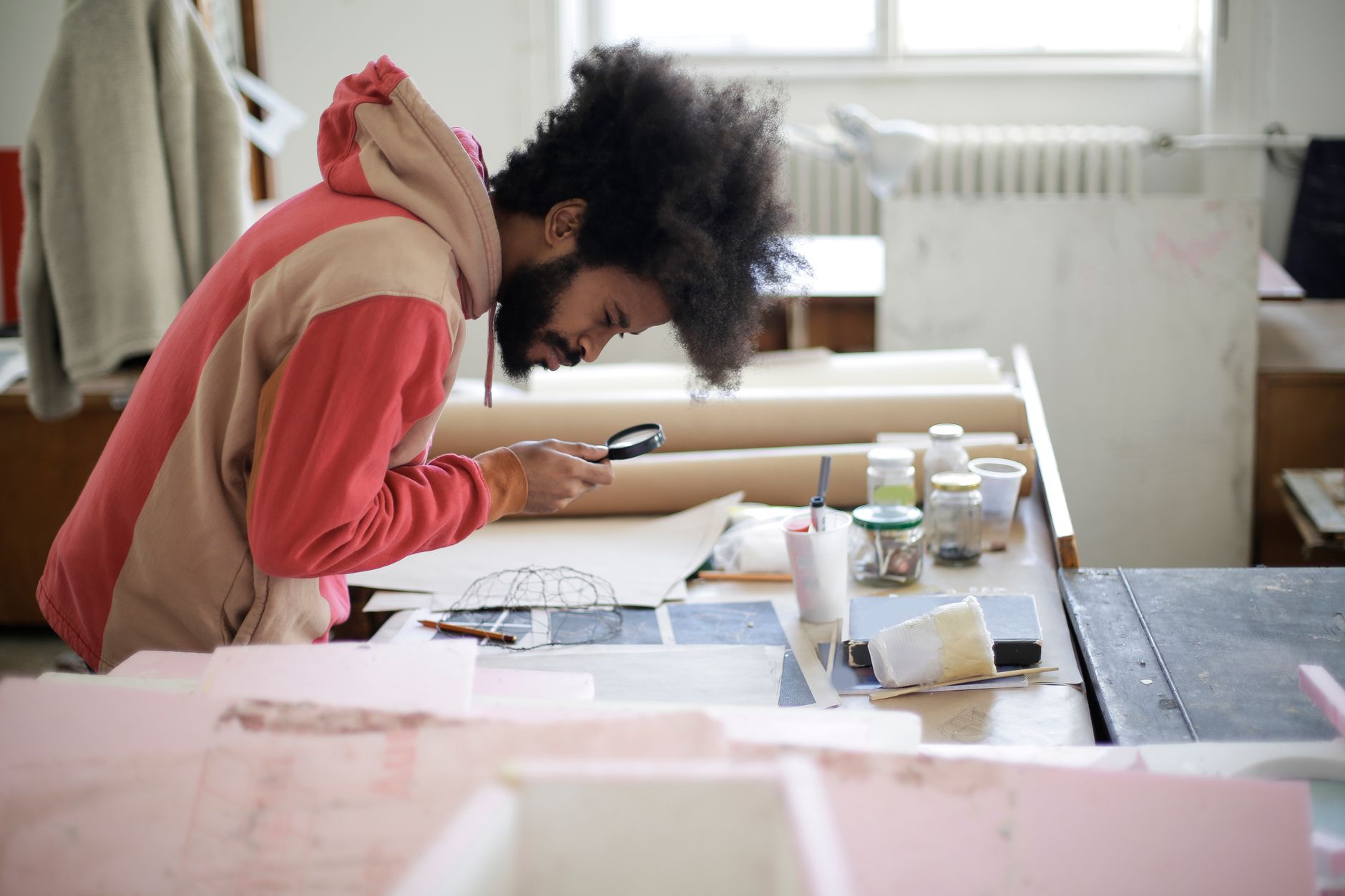 Art Research Methods: How Artists Integrate History and Theory into Contemporary Practice