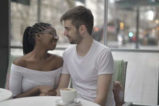Finding Love in London Online: Your Ultimate Guide