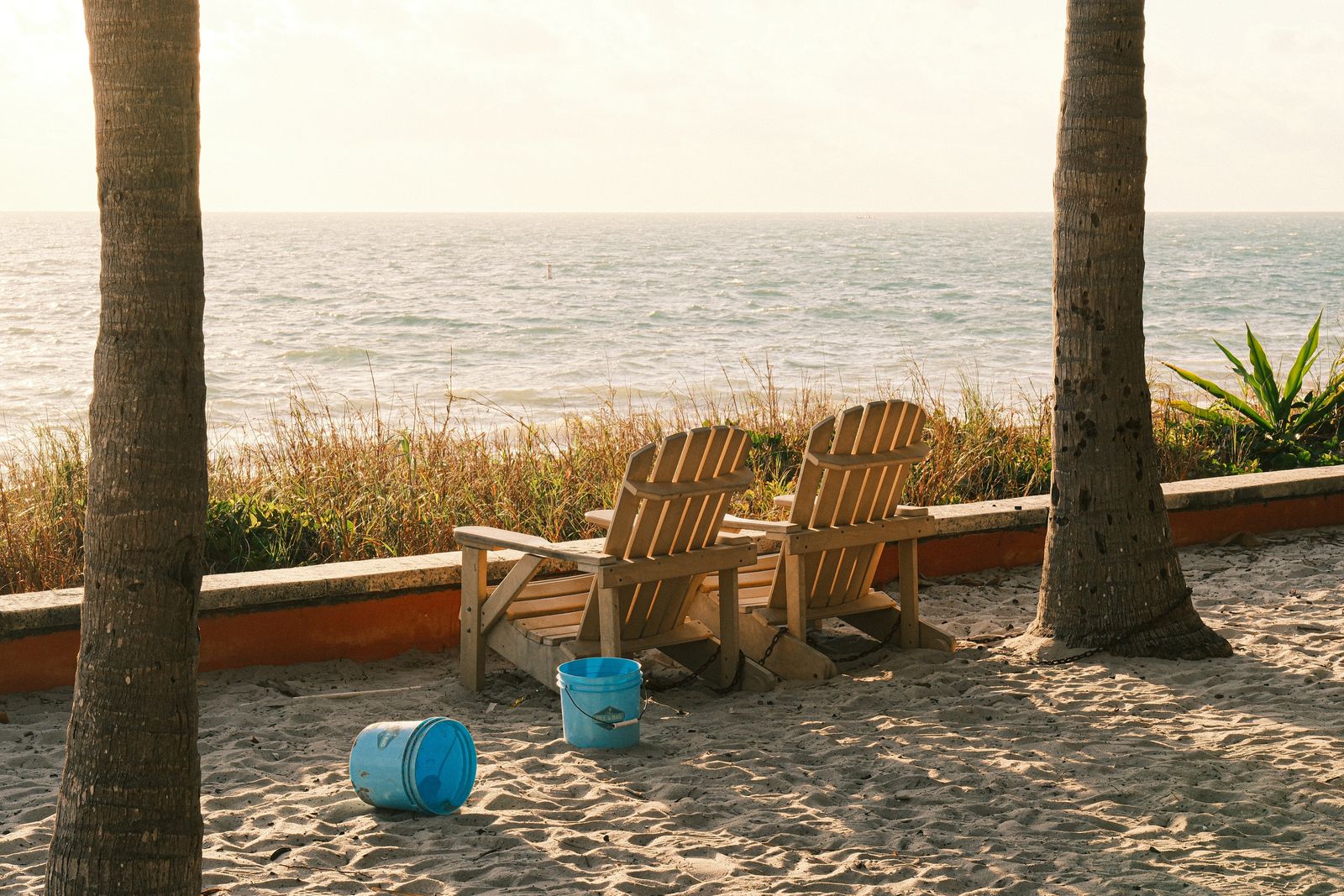 This wide stretch of sand on Key Biscayne backs onto mangrove trails that make for an easy, shaded detour after time at the water.