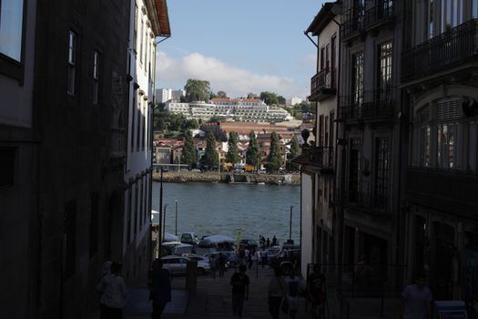 Livraria Lello private early access — Porto
