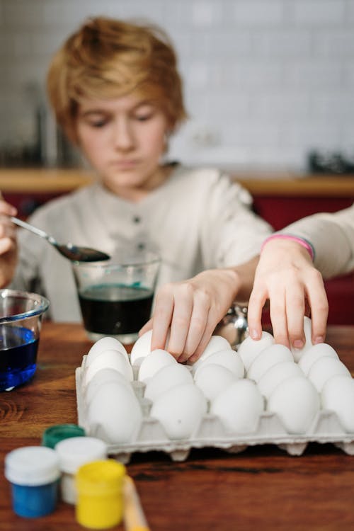 Kids Making DIY Easter Eggs