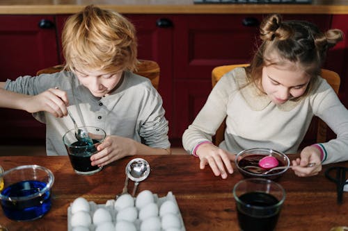 Kids Making DIY Easter Eggs