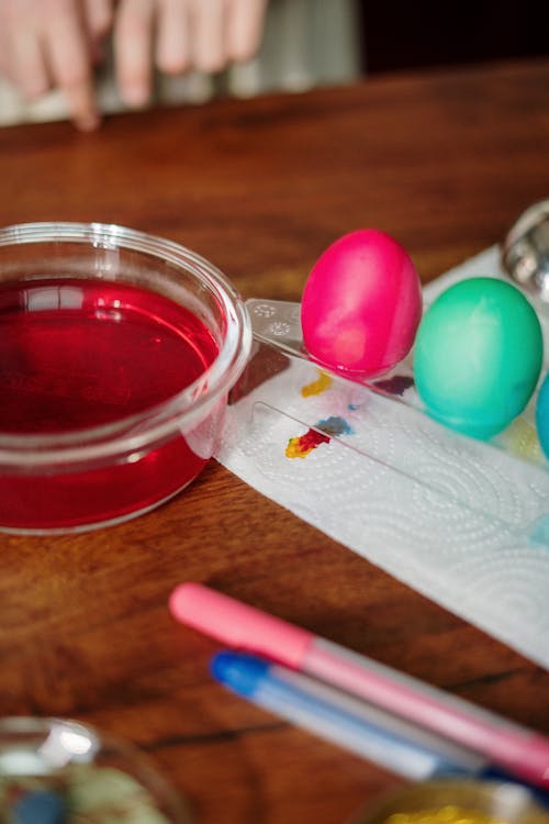 Free Red and Green Easter Eggs Stock Photo