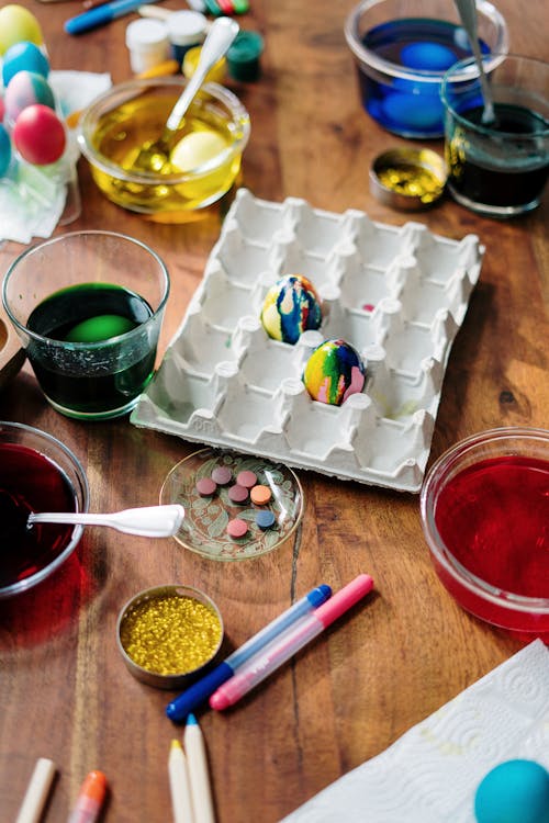 Free Easter Eggs in Palette Tray   Stock Photo