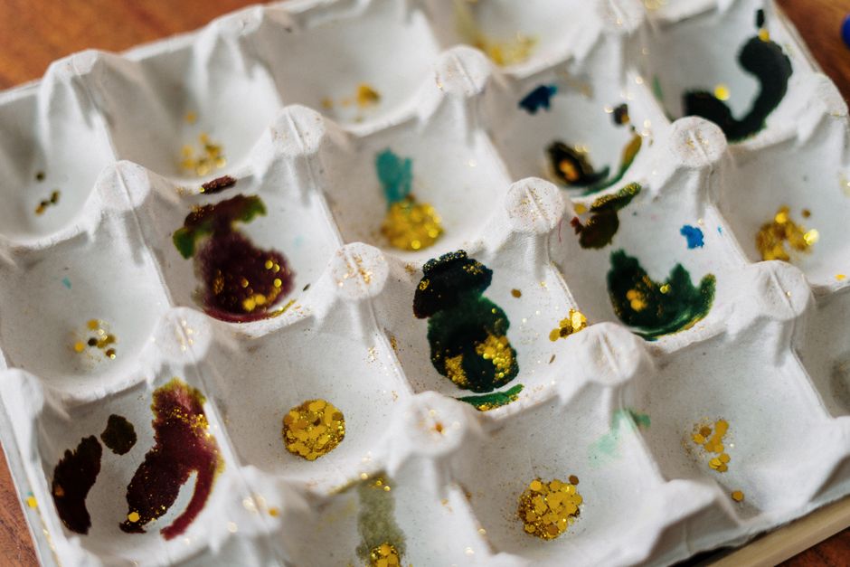 20 Glitter Crafts for Everyone