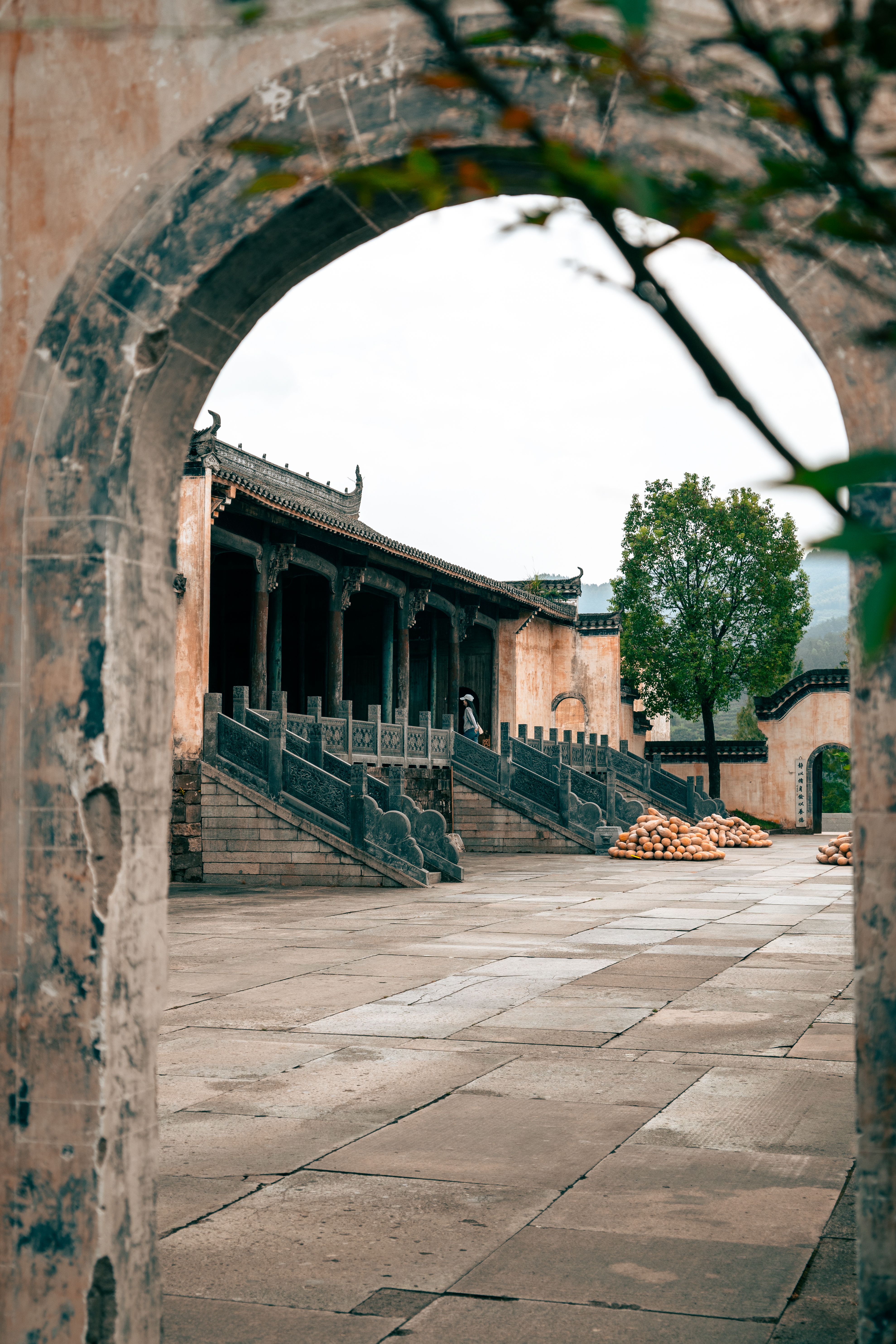 Tangyue Memorial Arches