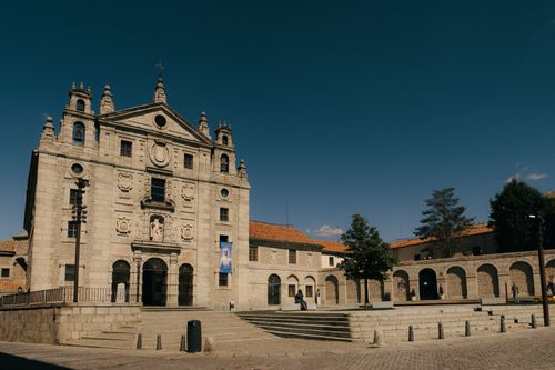 Free Stunning architecture of a historical church in Ávila, Spain, on a sunny day. Stock Photo