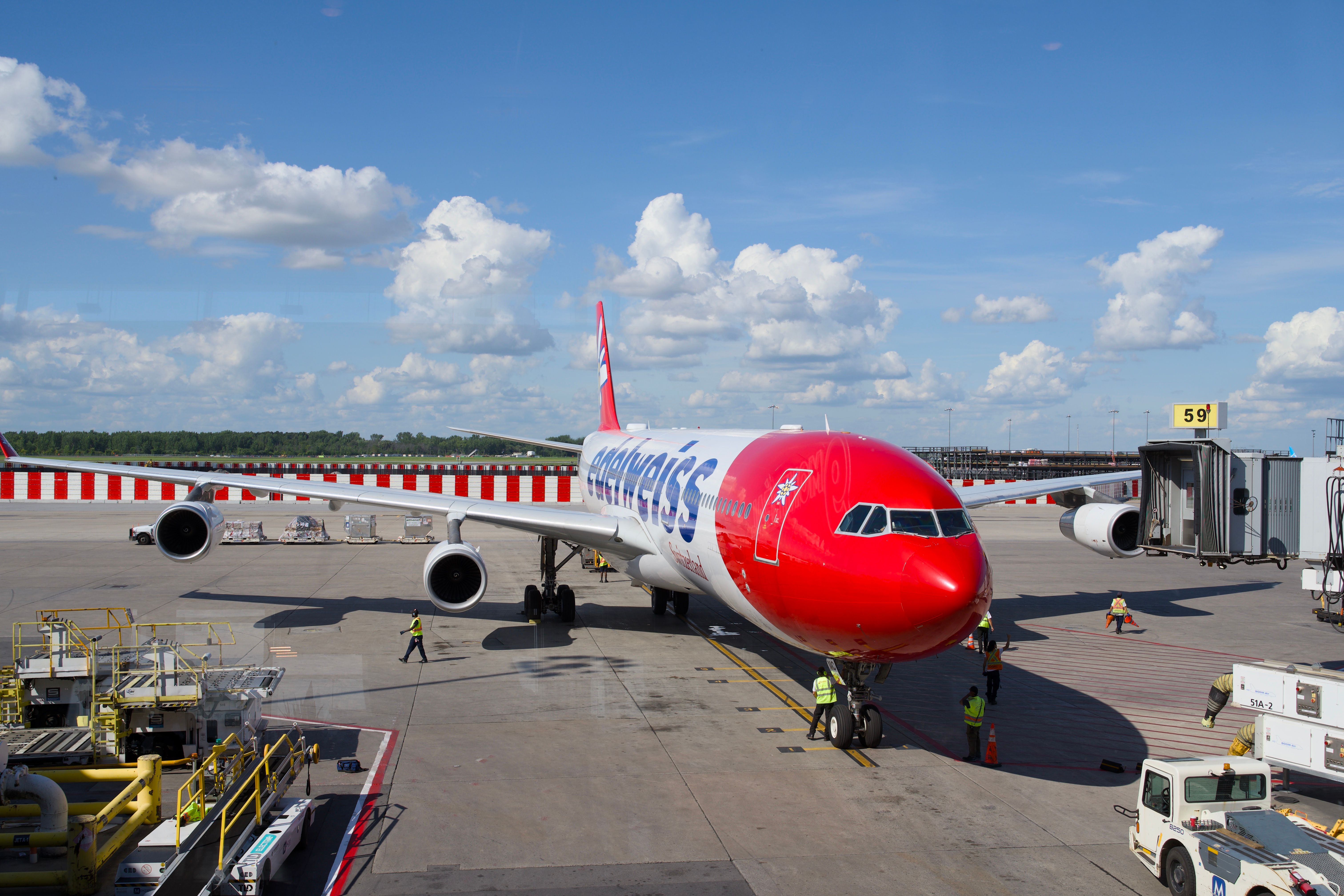 Southwest Turns Notifications into Airline Miles: What Is a Day Without Obligations Worth? - media — Photo by Xavier Messina 