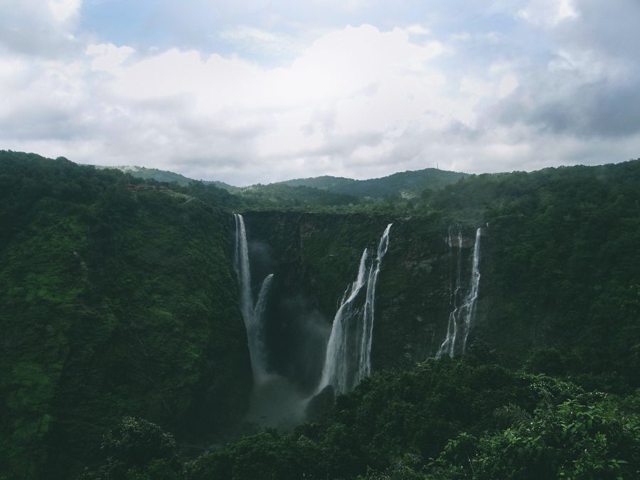 Suraj Kund waterfall photo 2
