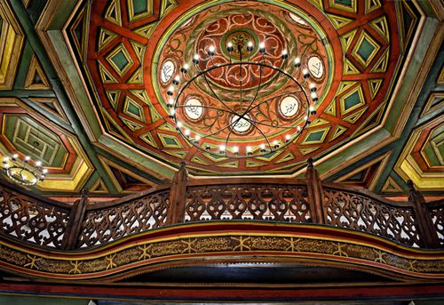 Free Explore the detailed craftsmanship of the King's Mosque ceiling in Berat, Albania, showcasing elaborate Islamic artistry. Stock Photo