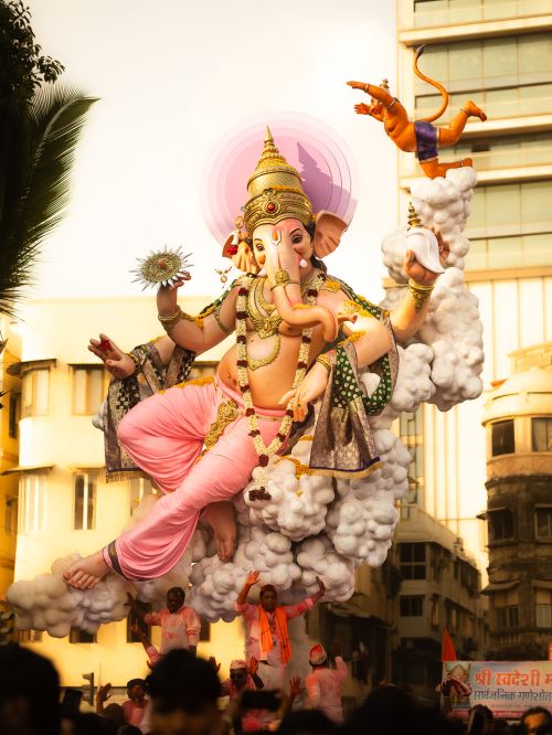 Free Grand idol of Lord Ganesha during a festive street procession in Mumbai. Stock Photo