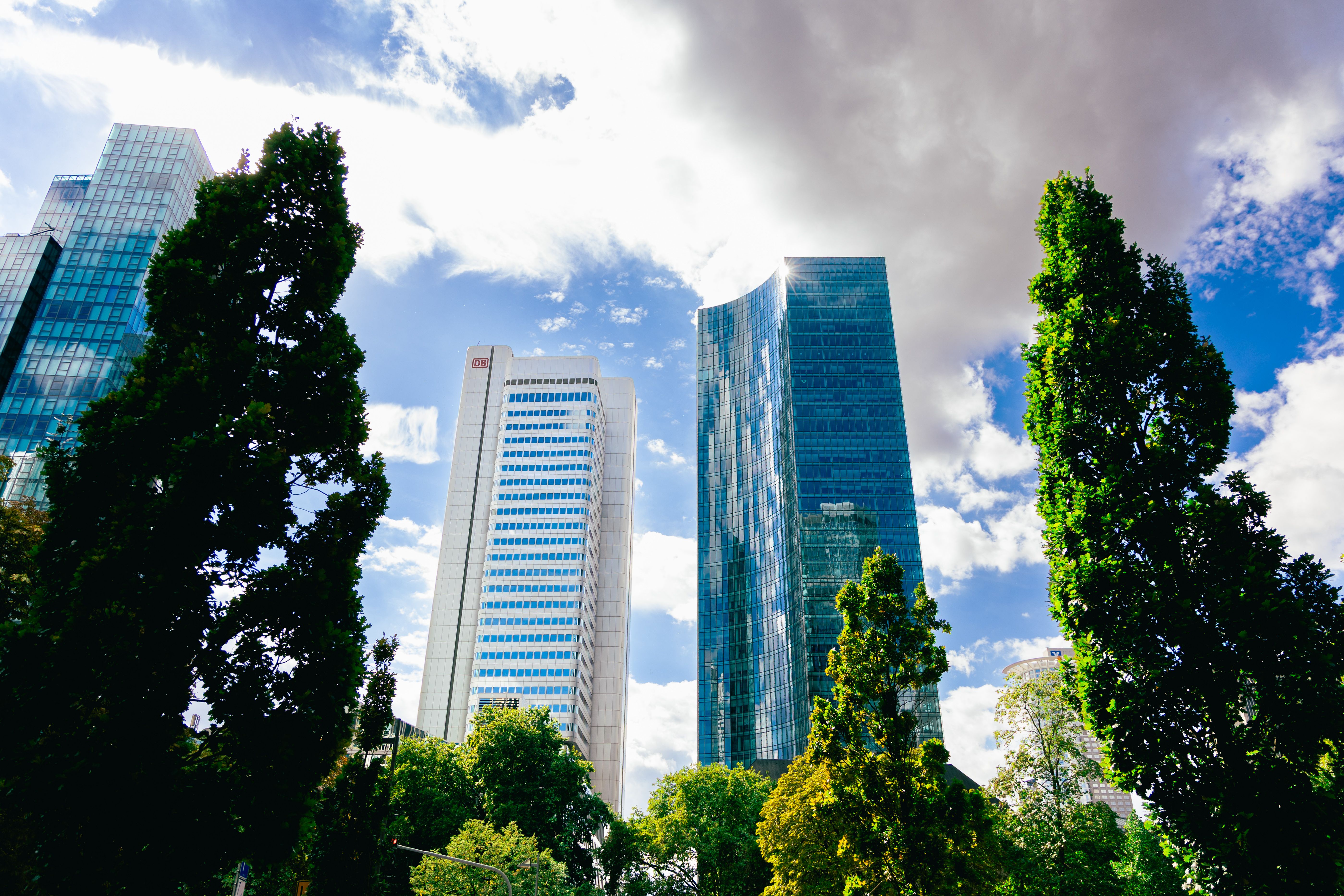 Deutsche Bank Q3 2026 Reports 21st Straight Growth Quarter