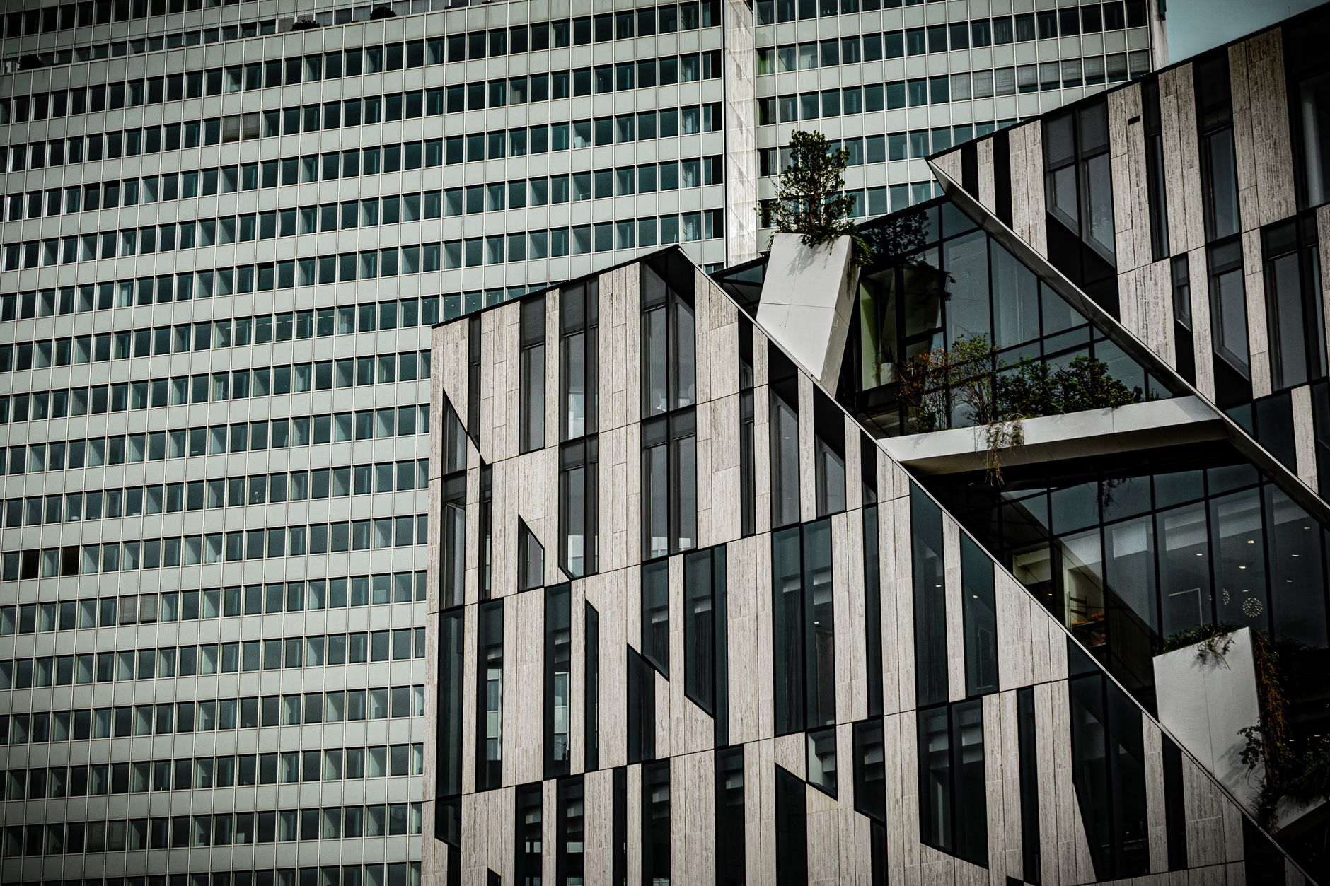 UniCredit Lifts Stake in Commerzbank to 26%, Eyes 29% Voting Power
