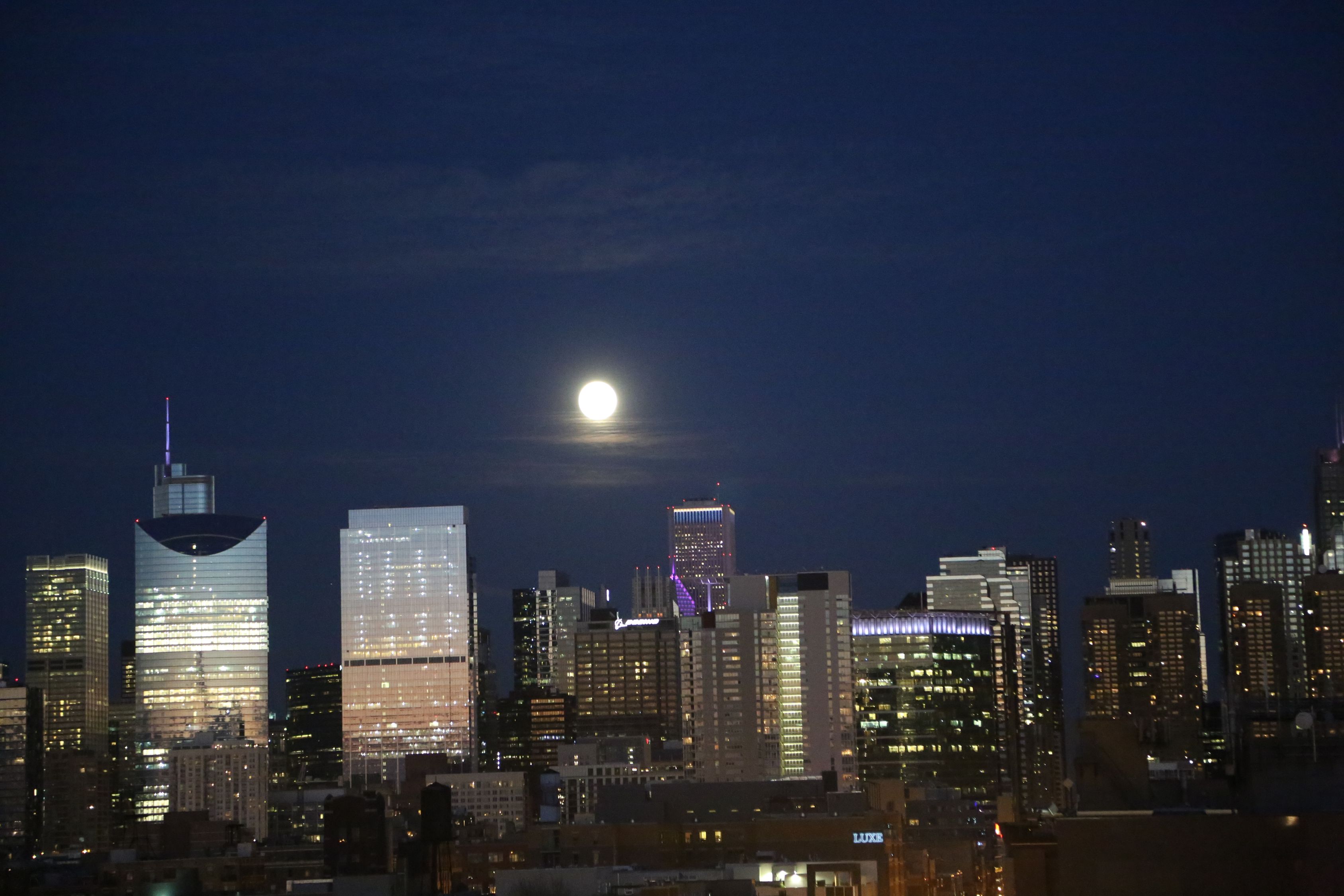 Free stock photo of Chicago Moon Rise