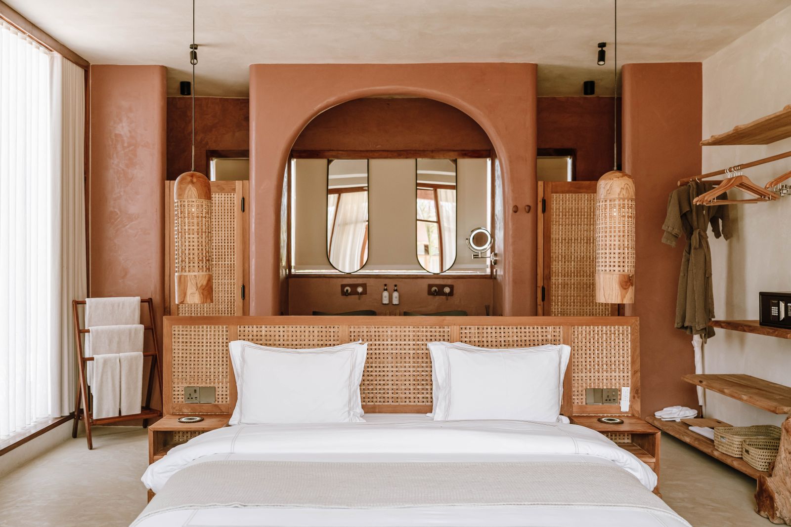 A guest room, Ganga Retreat