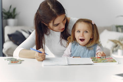 Gratis stockfoto met aanbiddelijk, activiteit, binden