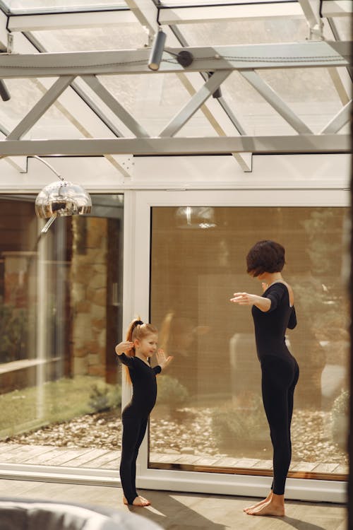 Free Mother and Daughter Doing Ballet Stock Photo