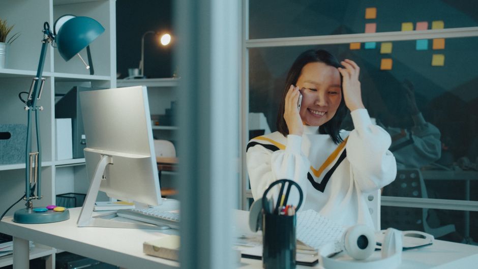The AI Girlfriend for the Chronically Overcommitted: Why the Person With 12 Open Tabs Needs a Companion That Doesn't Demand More Planning