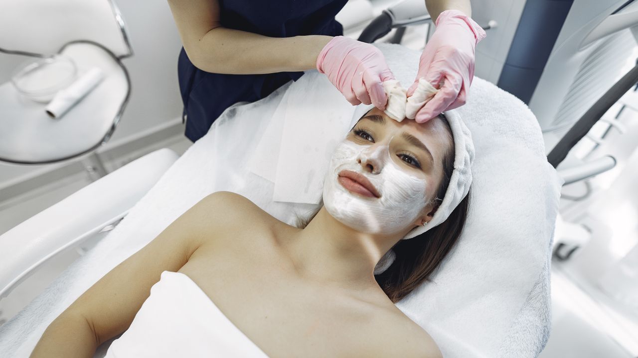 Remoção de Milium em Jaú: Dói? A Expertise Profissional Faz a Diferença - Augusta Perfection