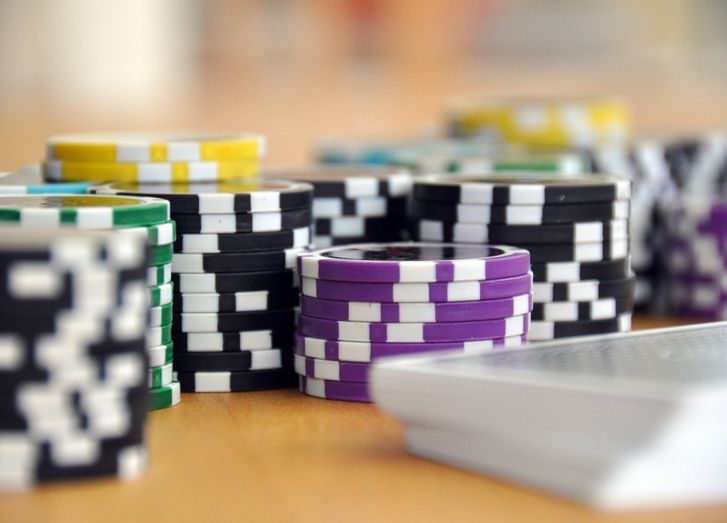 Online Casino: Spielautomaten und Live-Spiele im Überblick